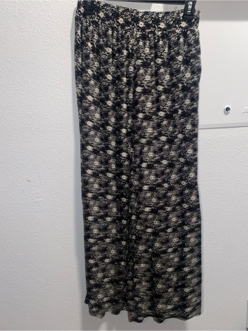 Hollister Black and Cream Wide-Leg Pants